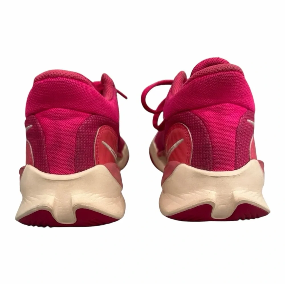 Nike bold lightweight